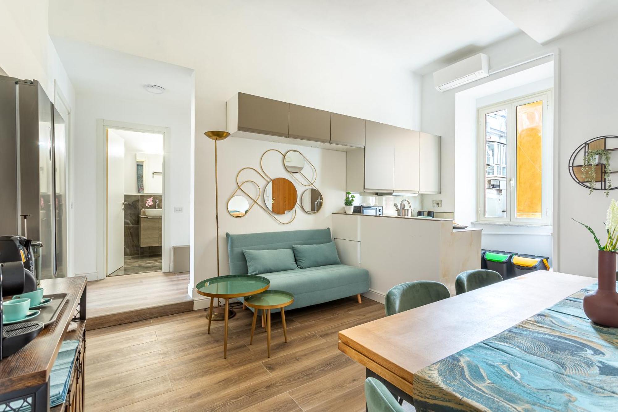 Iflat Brand New & Modern Station Apartment