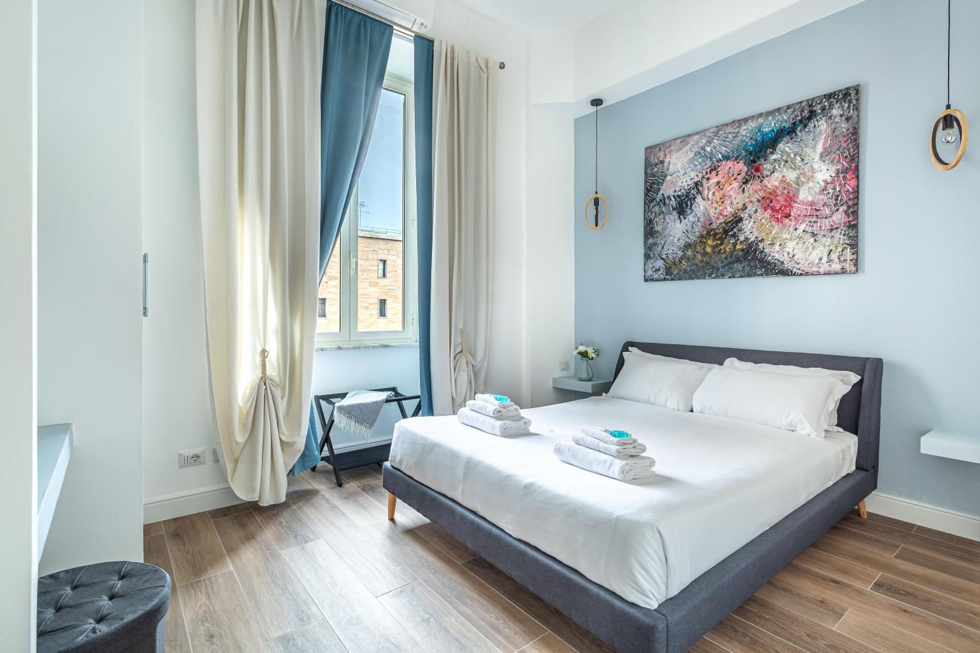 Iflat Brand New & Modern Station Apartment